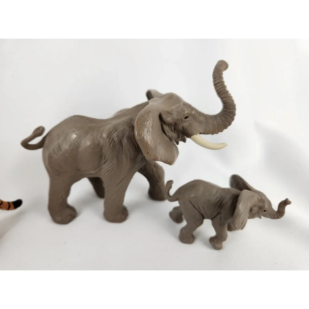 Vtg Safari Jungle Animals Elephant Baby Tiger Lion Warthog Saber‎ tooth Figures